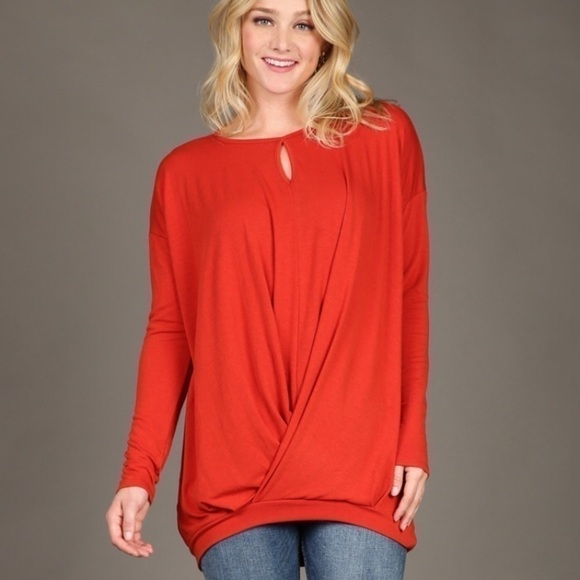 Price Drop ⤵️ Deep Brick Color Top - Picture 1 of 3